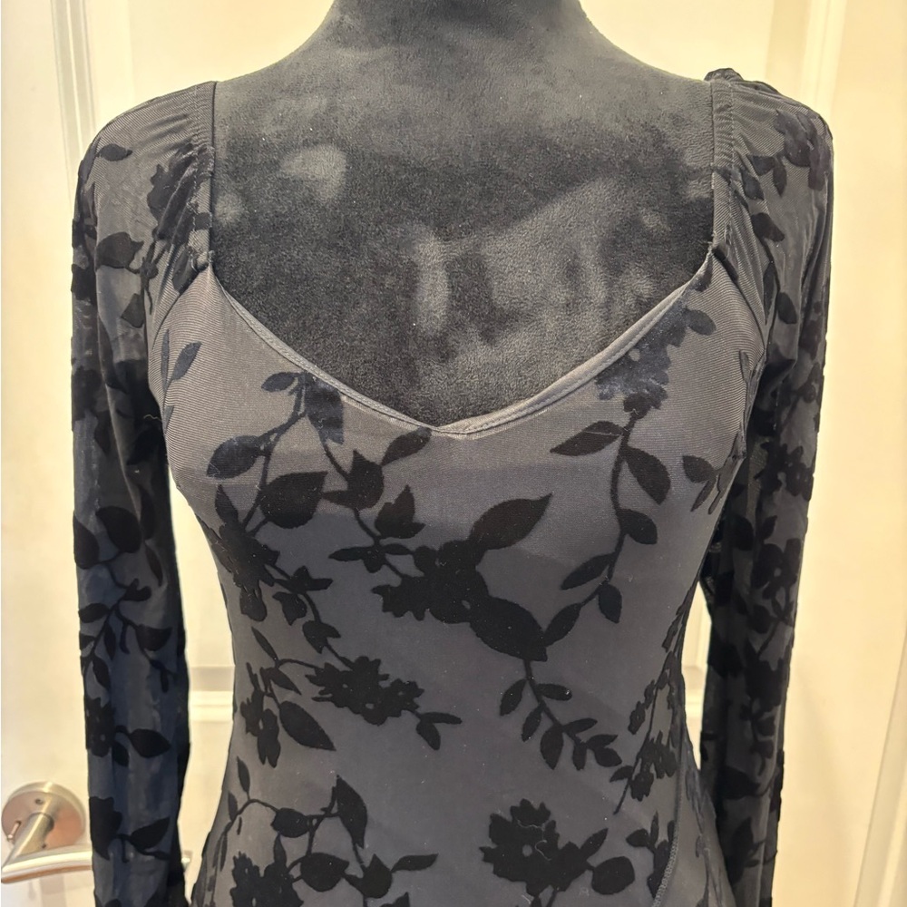 NWT Trixxi Black Floral velvet burnout semi sheer overlay Dress - M